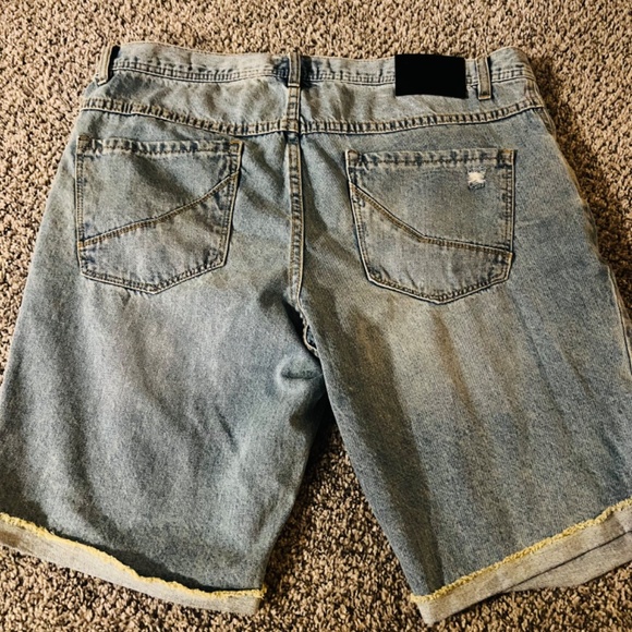 Empyre Jean shorts - Picture 2 of 6